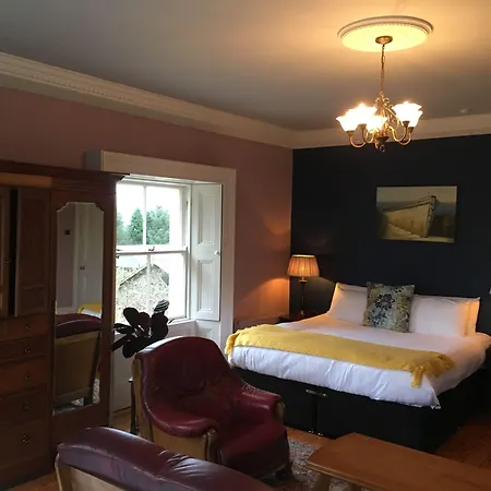 Hotel Clone House 4*