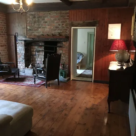 Clone House Hotel