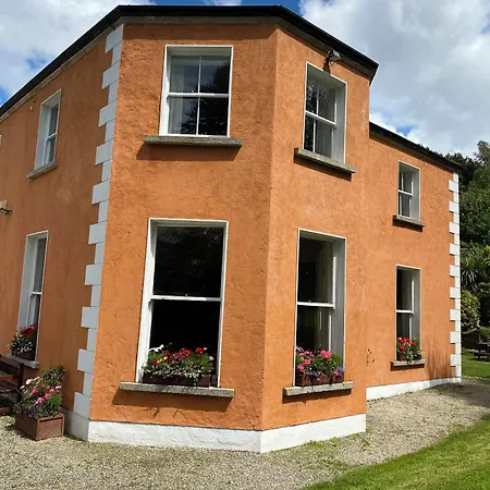 Clone House 4*