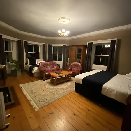 Clone House فندق 4*