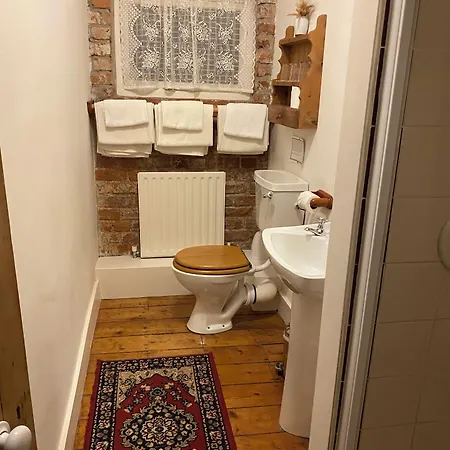 فندق Clone House