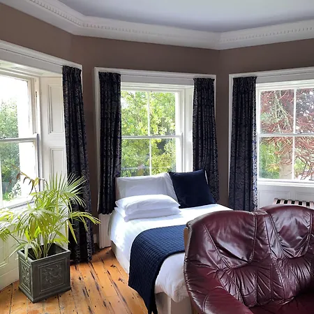 Hotel Clone House 4*