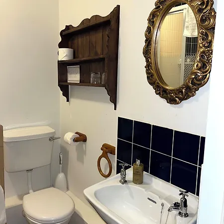 Clone House فندق آغهريم