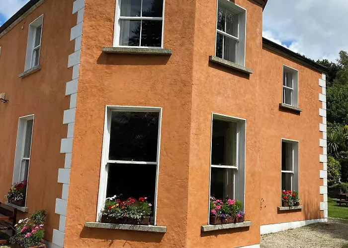 Clone House 4*