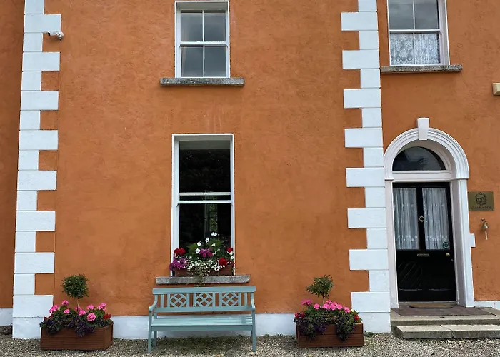 Hotel Clone House 4*