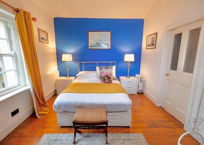 Clone House Otel