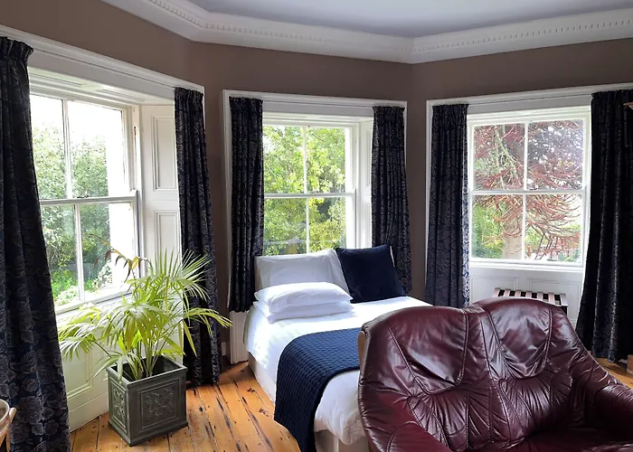 Hotel Clone House 4*